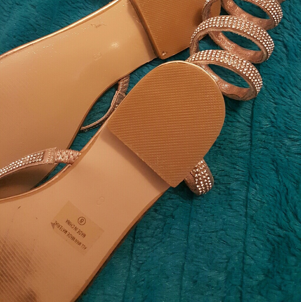Shoes - Picture 4 of 6